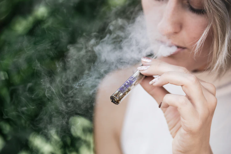 vaping pregnant